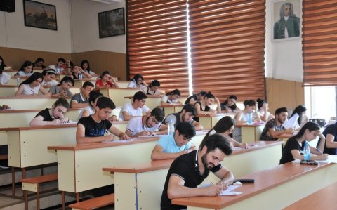Tələbələrin köçürülməsi prosesinə başlanılıb