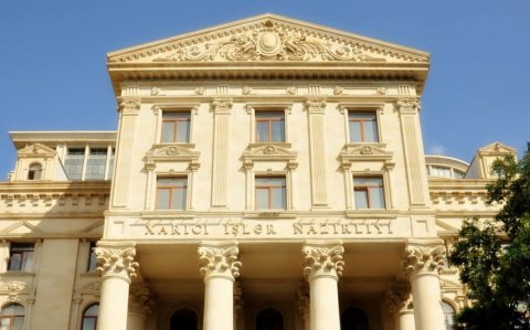 XİN rəhbərliyi Fəxri xiyabanı ziyarət edib