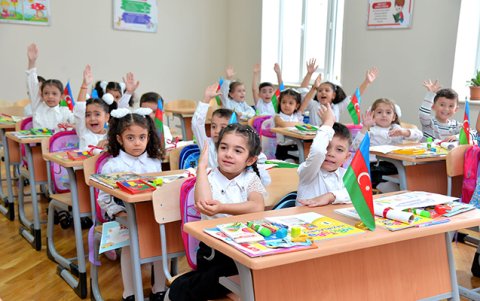 Azərbaycanda rusdilli məktəblər bağlanır?