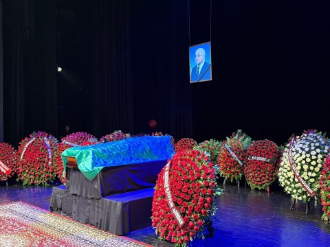 Elçinlə vida mərasimi -