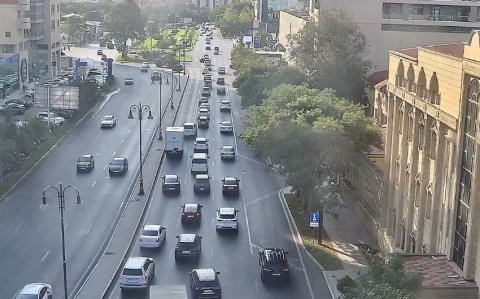 Bakının bu yollarında sıxlıq var -