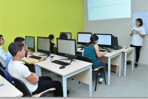 Orta ixtisas təhsili müəssisələrinin boş qalan yerləri üzrə ixtisas seçimi başlayıb