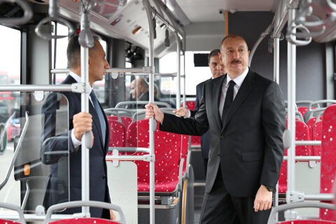 Prezident “BakuBus” MMC-nin Gəncə Avtoparkının açılışında -