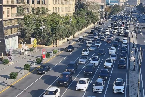 Bakıda 15 istiqamətdə tıxac var -
