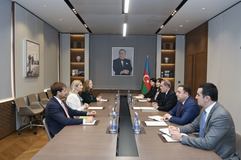 Ceyhun Bayramov ABŞ rəsmisi ilə beynəlxalq təhlükəsizliyi müzakirə edib