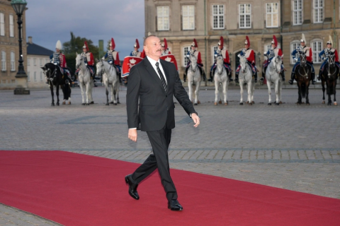 Kopenhagen sammiti - sülhə mane olanlar İlham Əliyevin sülh gündəliyinə təslim oldular -