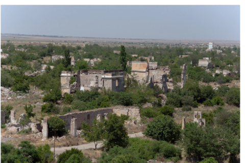 Beynəlxalq səyyahlar Ağdamdakı dağıntılarla tanış olublar