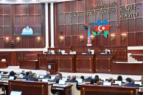 Milli Məclis müzakirəyə toplaşır -