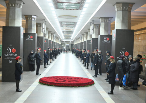 Bakı metrosunda 20 Yanvar şəhidlərinin xatirəsi anılıb