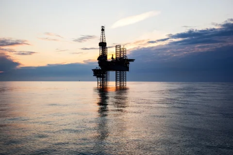 Azərbaycan neftinin qiyməti yenidən 65 dolları keçib