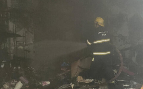 Bakıda gül mağazasında partlayış -