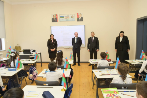 Emin Əmrullayev Şuşada tədris prosesini izləyib