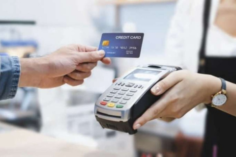 Ötən il Azərbaycanda nağdsız ödənişlərin həcmi 100 milyard manata yaxın olub