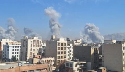 İranın Kirmanşah şəhəri raket hücumuna məruz qalıb -