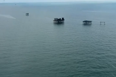 Neft Daşları yaxınlığında balıqçı dənizdə batıb, axtarışa helikopter cəlb olunub -