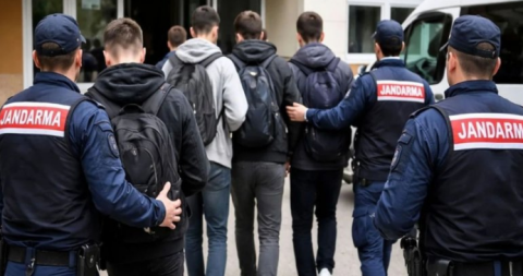 8 şagirdə qəfil əməliyyat -