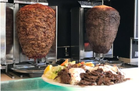 Tərtərdə iki nəfər dönərdən zəhərlənib