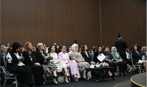 Mehriban Əliyeva Antalya Diplomatiya Forumu çərçivəsində paneldə iştirak edib -